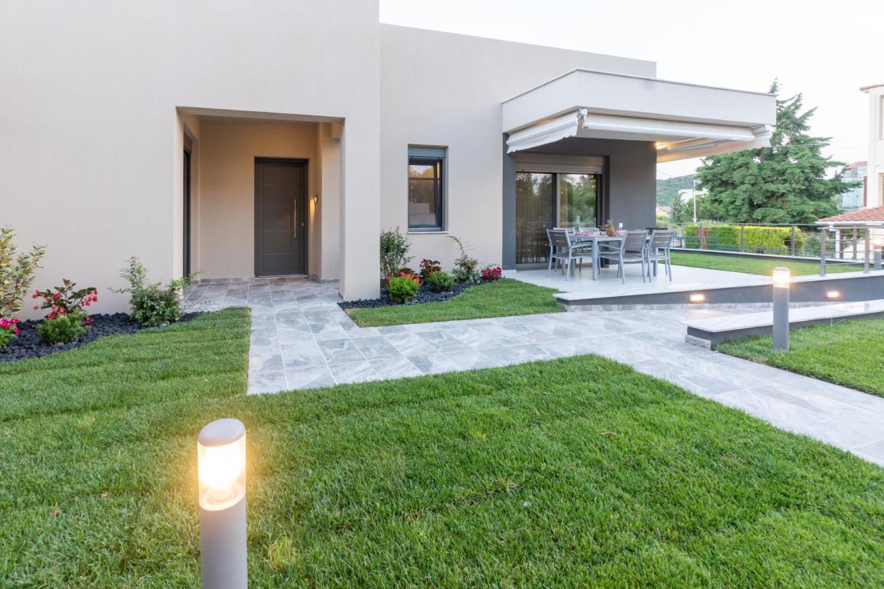 3 Doors Villas Nea Iraklitsa Exterior photo