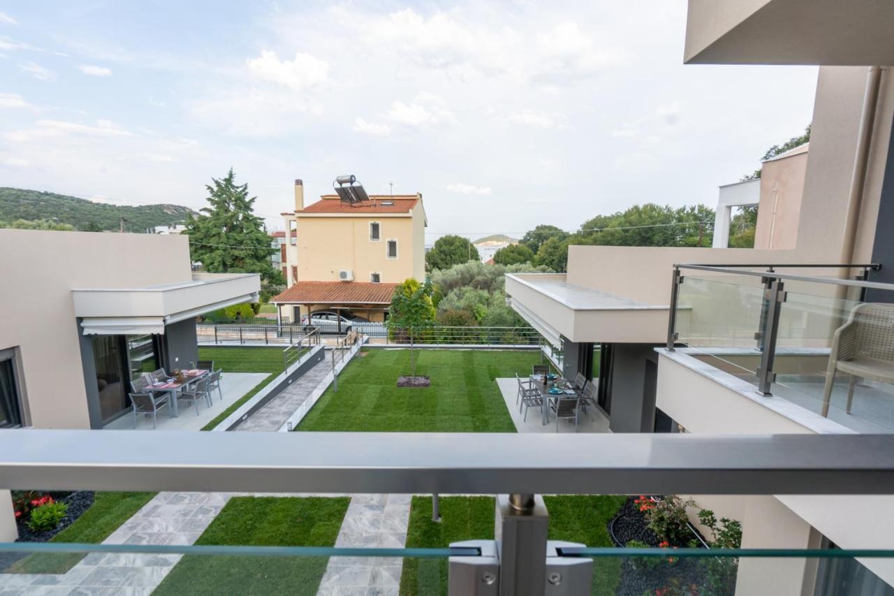 3 Doors Villas Nea Iraklitsa Exterior photo